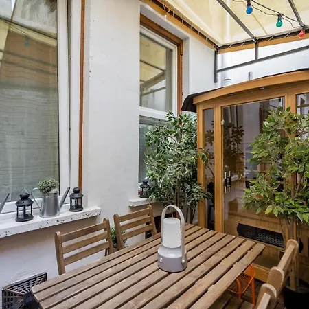 Apartment Megszunt-bohemic Style With Jacuzzi & Terrace Budapest