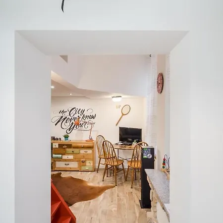 Megszunt-bohemic Style With Jacuzzi & Terrace Apartment Budapest