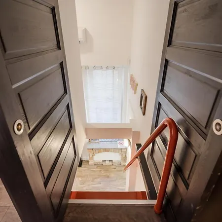 Megszunt-bohemic Style With Jacuzzi & Terrace Apartment Budapest