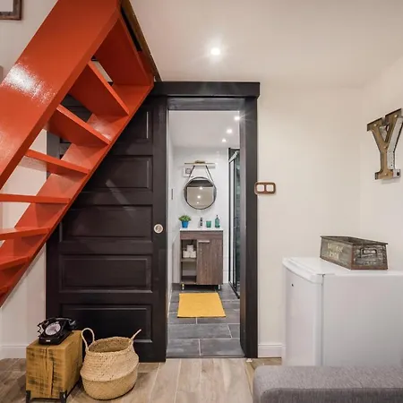 Apartment Megszunt-bohemic Style With Jacuzzi & Terrace *